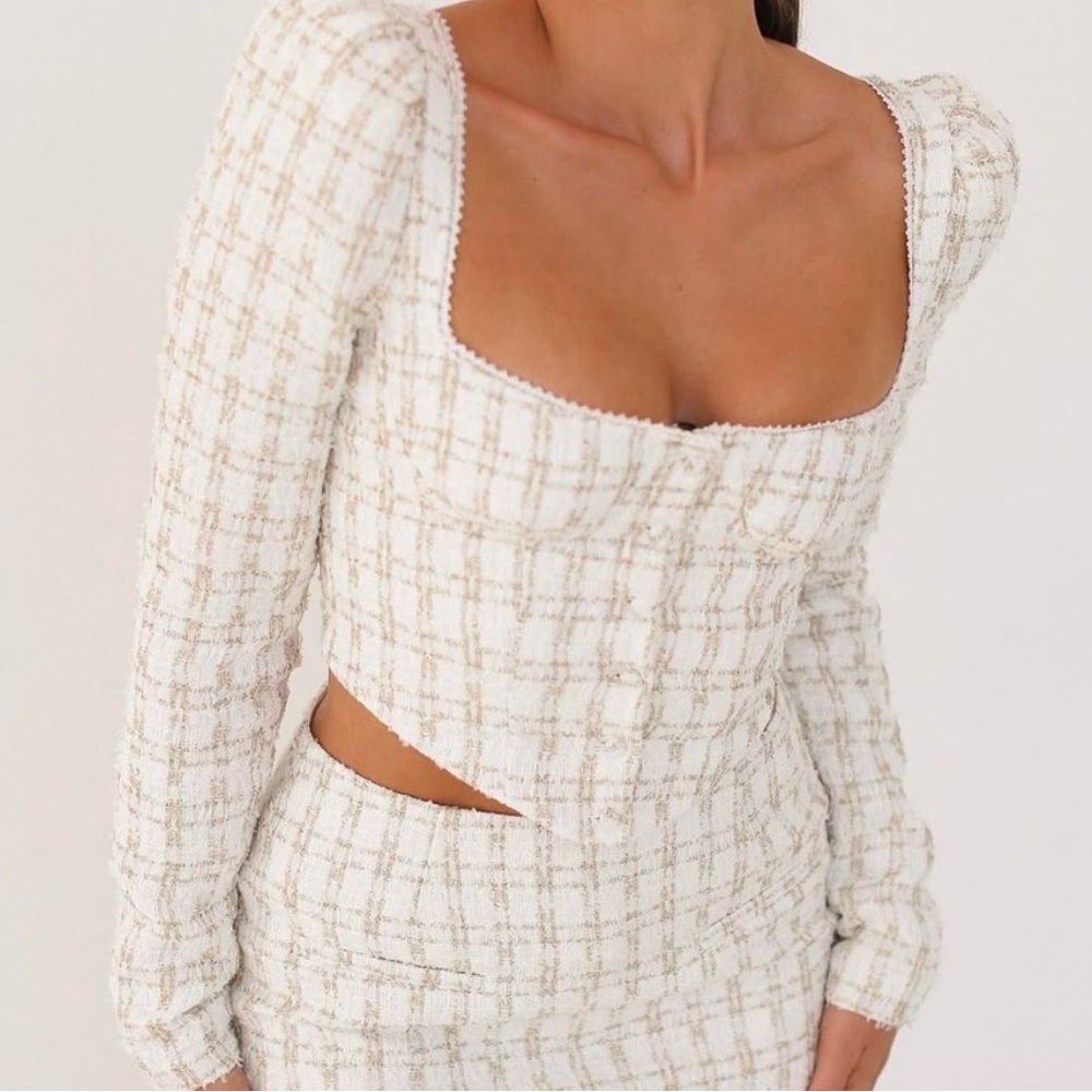 Elegant Cream Long Sleeve Women's Top